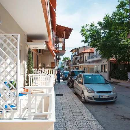 Central Apartments * Ставрос
